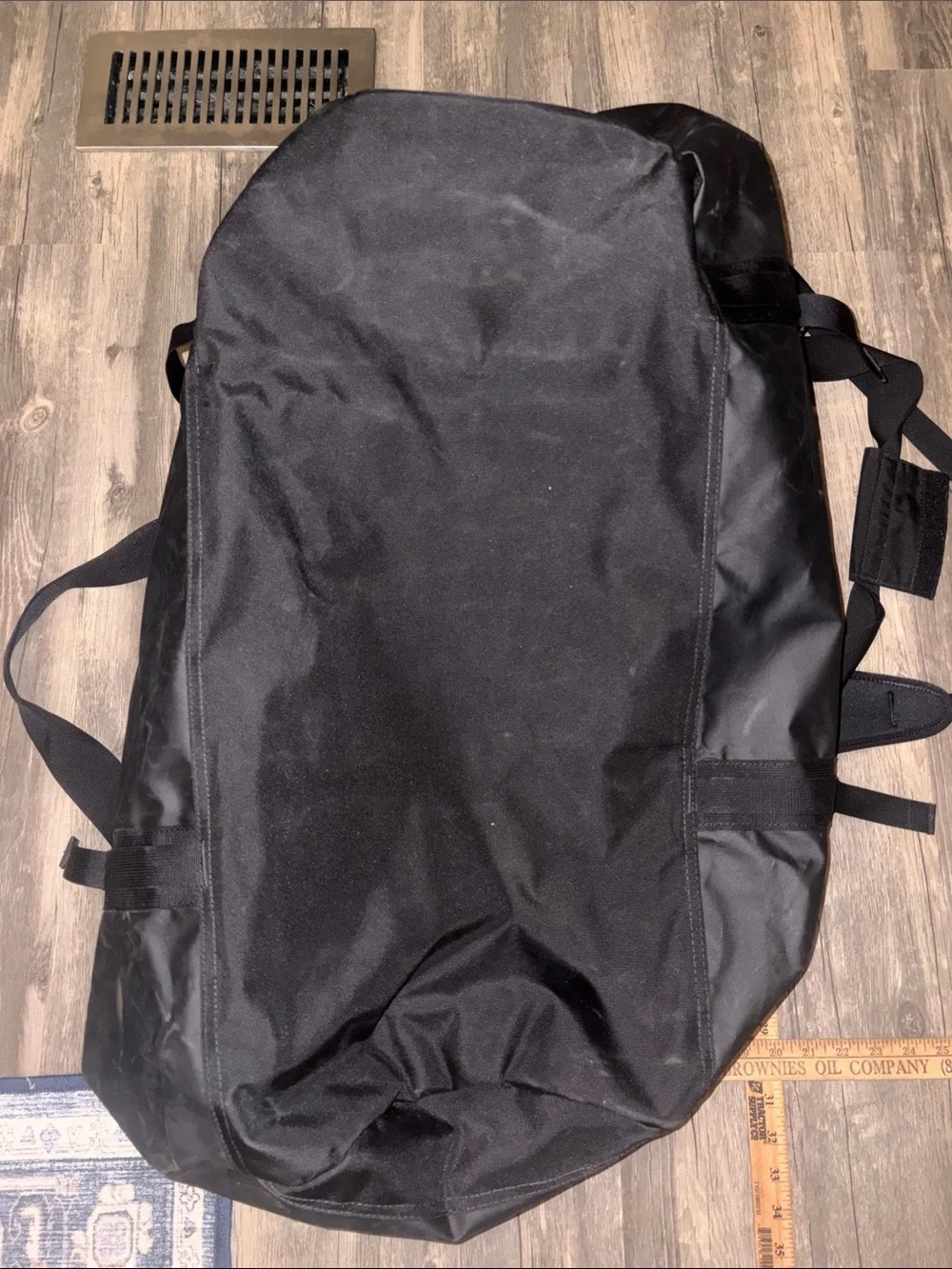 The North Face Large Base Camp Duffle -95L like new